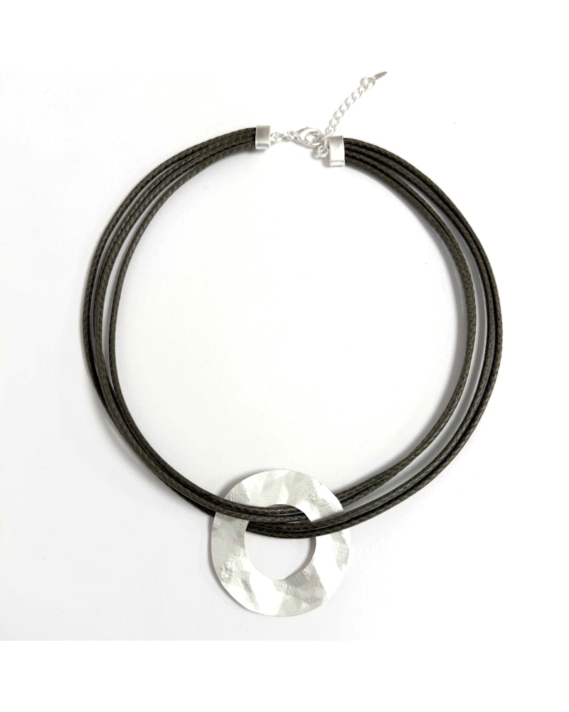 LATON COLLAR